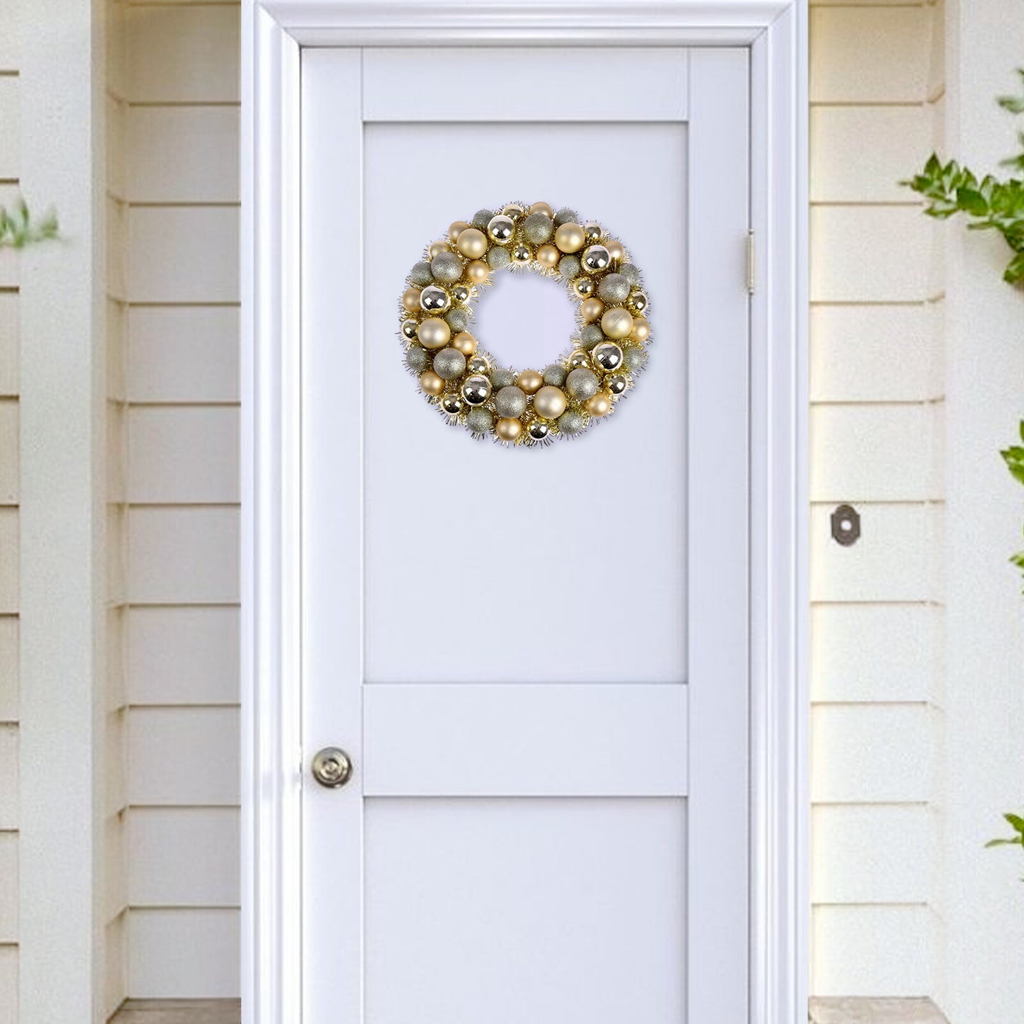 Christmas Wreath Tinsel Bauble Decorative Hanging Door Wall Winter Xmas D�Cor - Ghemy.co.uk